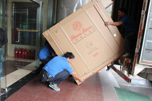 贡嘎钢琴贵重工艺品无忧运